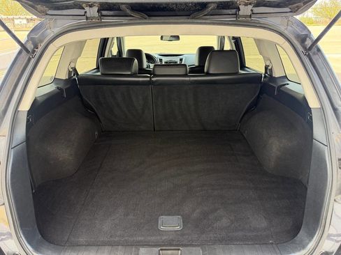 Used 2010 Subaru Outback 3.6R Limited w/ Popular Equipment Group 1A image 21