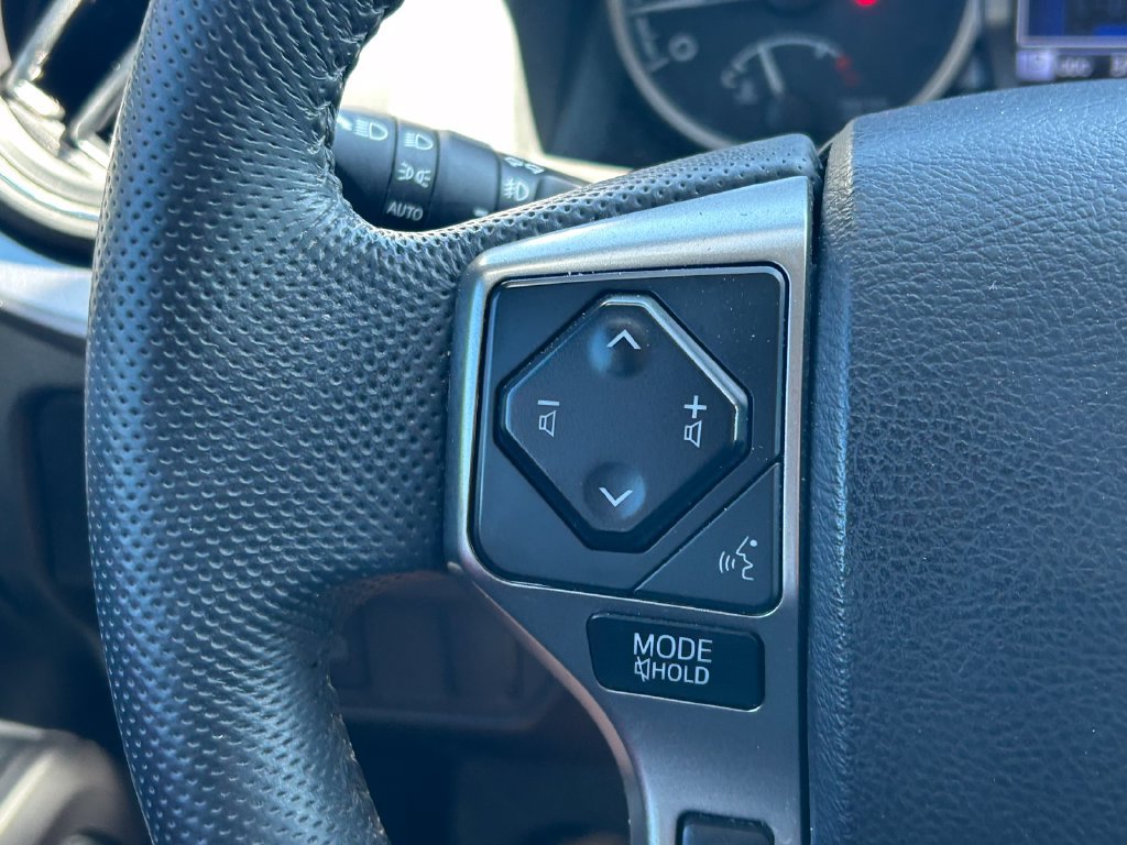Used 2021 Toyota Tacoma SR5 RWD image 33