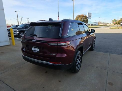 Used 2024 Jeep Grand Cherokee Limited image 7