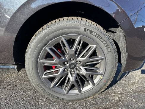 New 2025 Ford Expedition Max Platinum w/ Stealth Performance Package AWD/4WD image 15