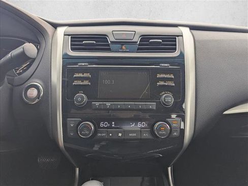 Used 2015 Nissan Altima 2.5 SV FWD image 11