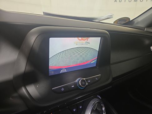 Used 2019 Chevrolet Camaro LT image 21