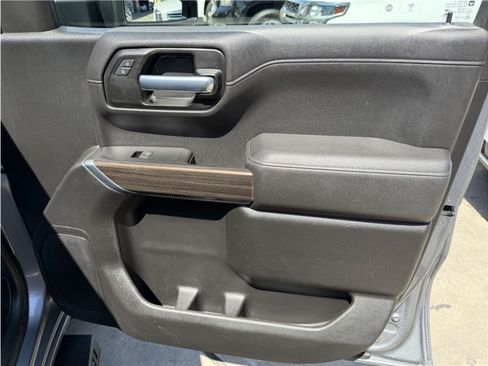 Used 2021 Chevrolet Silverado 1500 LT RWD image 30