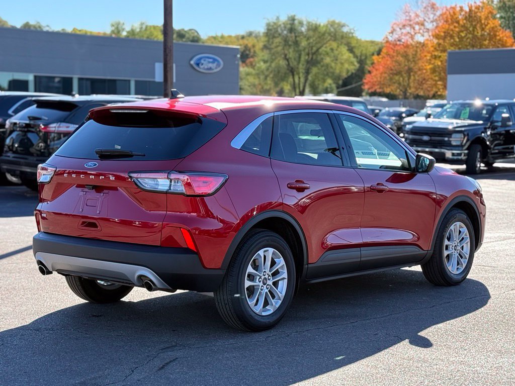 Used 2022 Ford Escape SE w/ Cold Weather Package FWD image 36