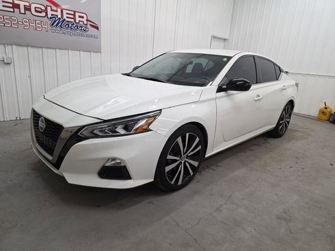 Used 2019 Nissan Altima 2.5 SR image 3