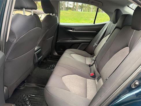 Used 2021 Toyota Camry LE FWD image 11