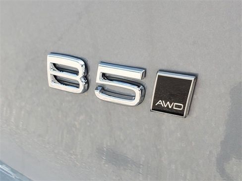 New 2026 Volvo XC40 B5 Ultra w/ Climate Package image 8