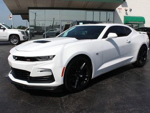 Used 2021 Chevrolet Camaro SS RWD image 5