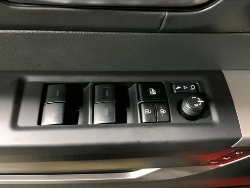 Used 2025 Toyota Tundra Platinum image 35