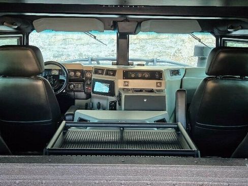 Used 1998 HUMMER H1 4-Door Open Top image 20