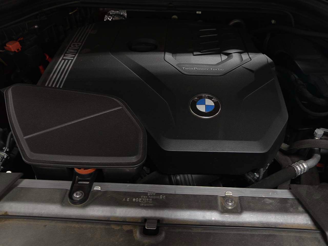 Used 2025 BMW X4 xDrive30i w/ M Sport Package AWD/4WD image 16