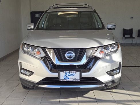 Used 2019 Nissan Rogue SL w/ Premium Package image 2