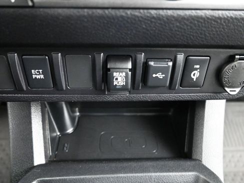 Used 2023 Toyota Tacoma TRD Sport AWD/4WD image 27