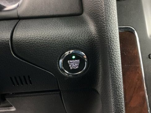 Used 2015 Lincoln Navigator L 4WD image 22