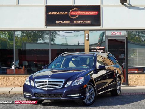 Used 2011 Mercedes-Benz E 350 4MATIC Wagon image 1
