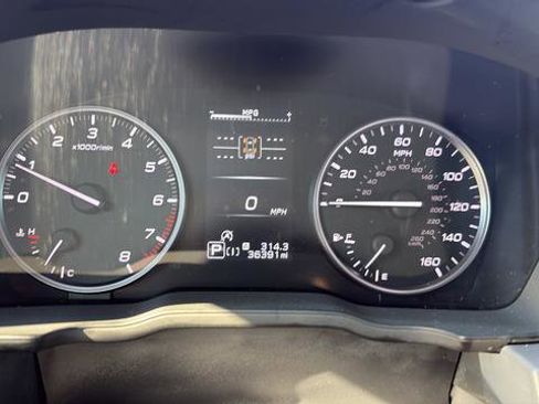 Used 2024 Subaru Crosstrek 2.0i Premium image 16