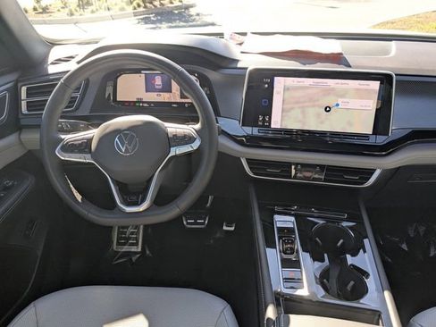 Used 2025 Volkswagen Atlas Cross Sport SEL R-Line image 16