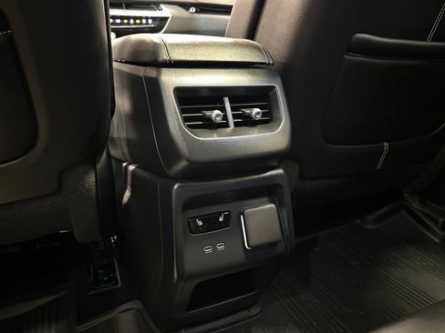 Used 2025 Cadillac Optiq Luxury 2 w/ LPO, Floor Liner Package AWD/4WD image 36