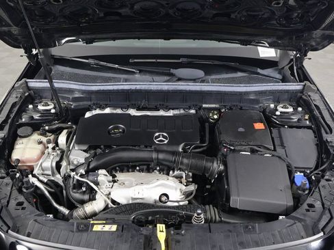 Certified 2022 Mercedes-Benz GLB 250 image 15