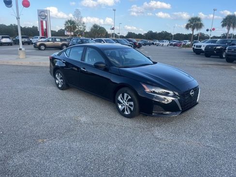 New 2025 Nissan Altima 2.5 S image 1