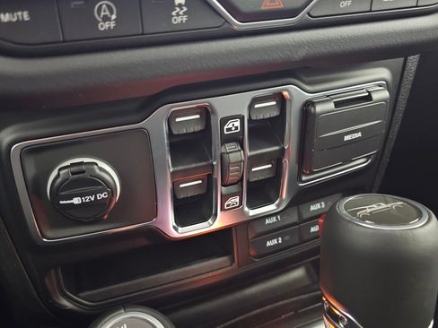 New 2026 Jeep Gladiator Sport AWD/4WD image 31