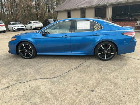Used 2020 Toyota Camry XSE image 8