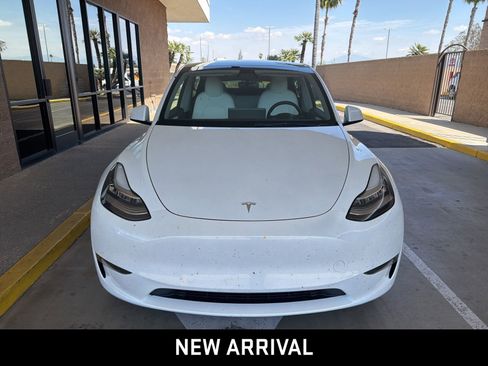 Used 2023 Tesla Model Y Long Range image 2