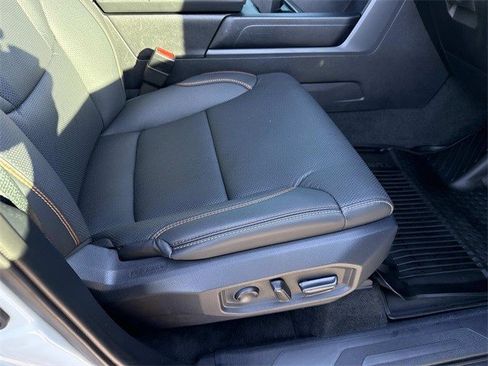 Used 2025 Toyota Tundra Limited image 10