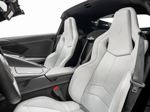 Used 2025 Chevrolet Corvette Stingray Coupe image 32