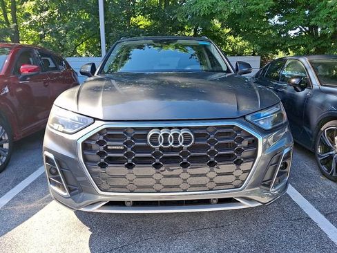 Used 2023 Audi Q5 2.0T Premium w/ Convenience Package AWD/4WD image 2