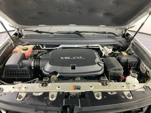 Used 2018 Chevrolet Colorado Z71 AWD/4WD image 40