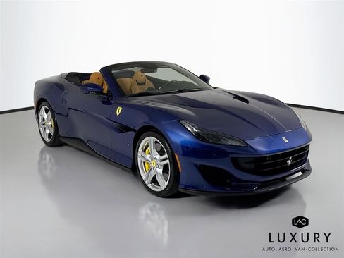 Used 2020 Ferrari Portofino image 3
