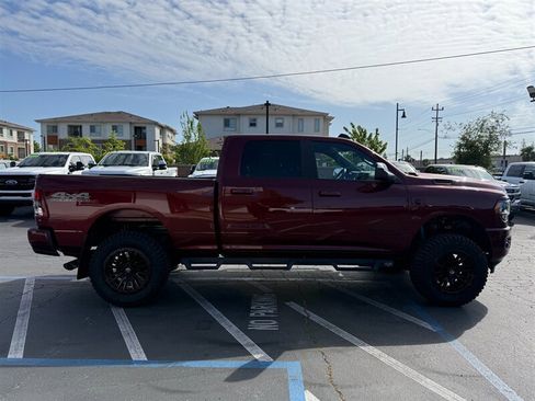 Used 2022 RAM 2500 Big Horn w/ Night Edition AWD/4WD image 4