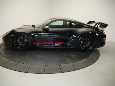 Certified 2025 Porsche 911 GT3 RWD image 2