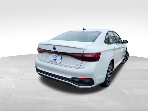 New 2026 Volkswagen Jetta SE image 6