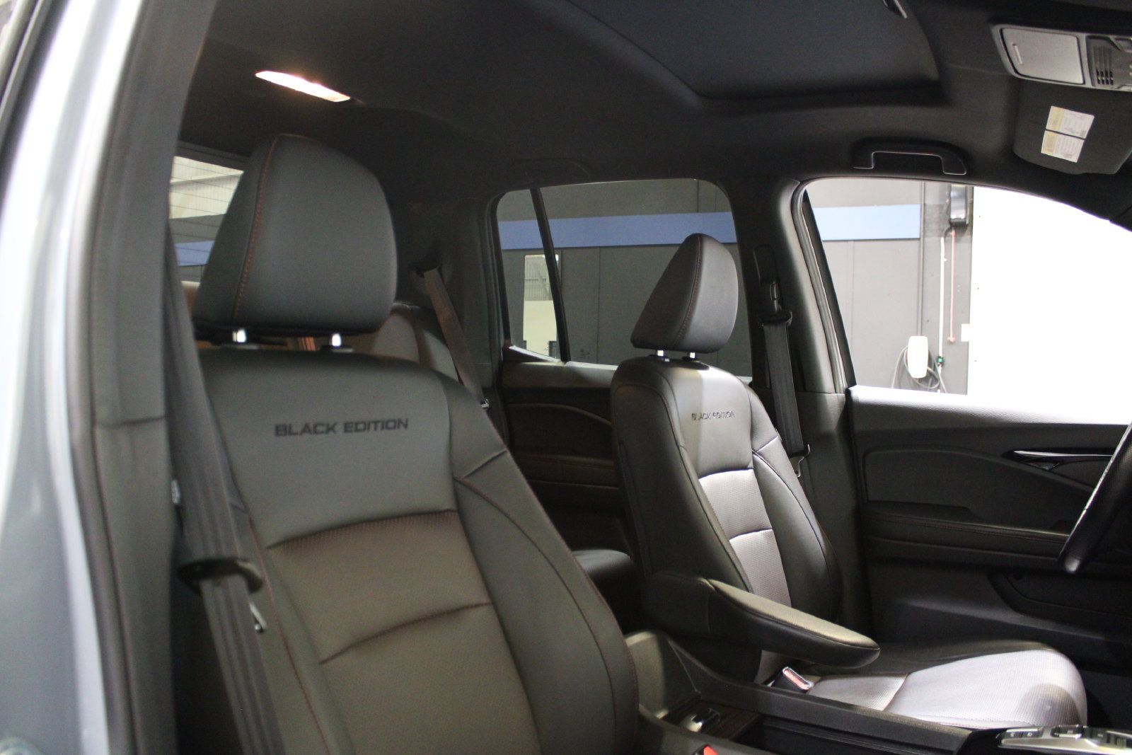 Used 2023 Honda Ridgeline Black Edition image 18