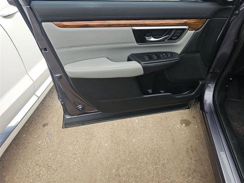 Used 2017 Honda CR-V Touring image 12