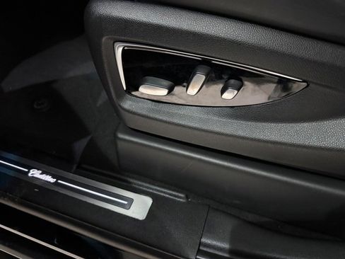 Used 2019 Cadillac Escalade Luxury image 23