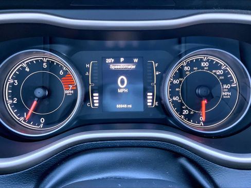 Used 2016 Jeep Cherokee Latitude w/ Cold Weather Group image 25