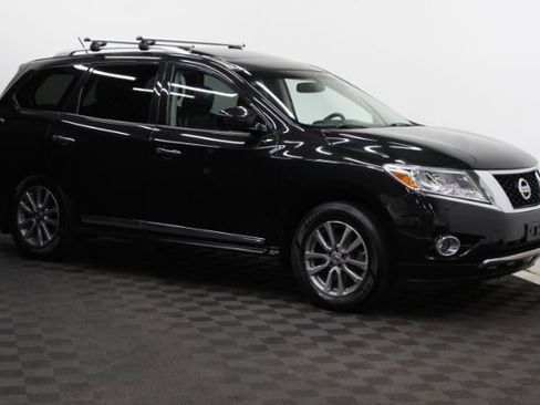 Used 2015 Nissan Pathfinder SL w/ SL Premium Package image 1