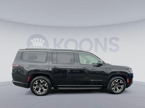 Used 2024 Jeep Wagoneer Series III AWD/4WD image 12