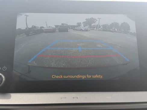 Used 2023 Toyota Prius XLE FWD image 25