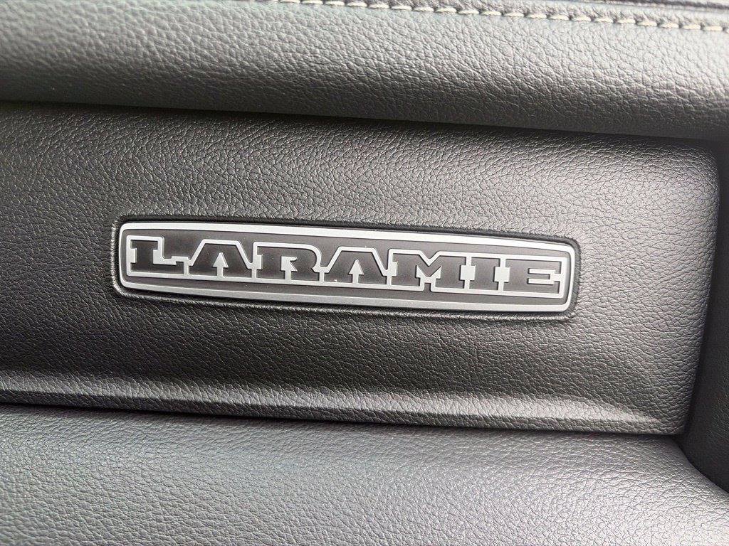 Used 2019 RAM 1500 Laramie AWD/4WD image 16