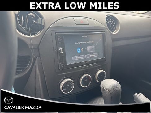 Used 2010 MAZDA MX-5 Miata Sport image 11