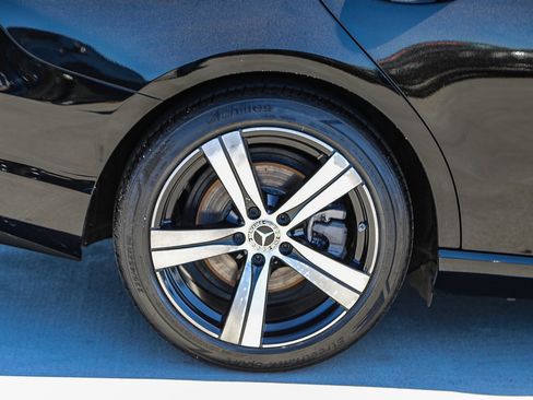 Used 2023 Mercedes-Benz C 300 4MATIC Sedan image 10