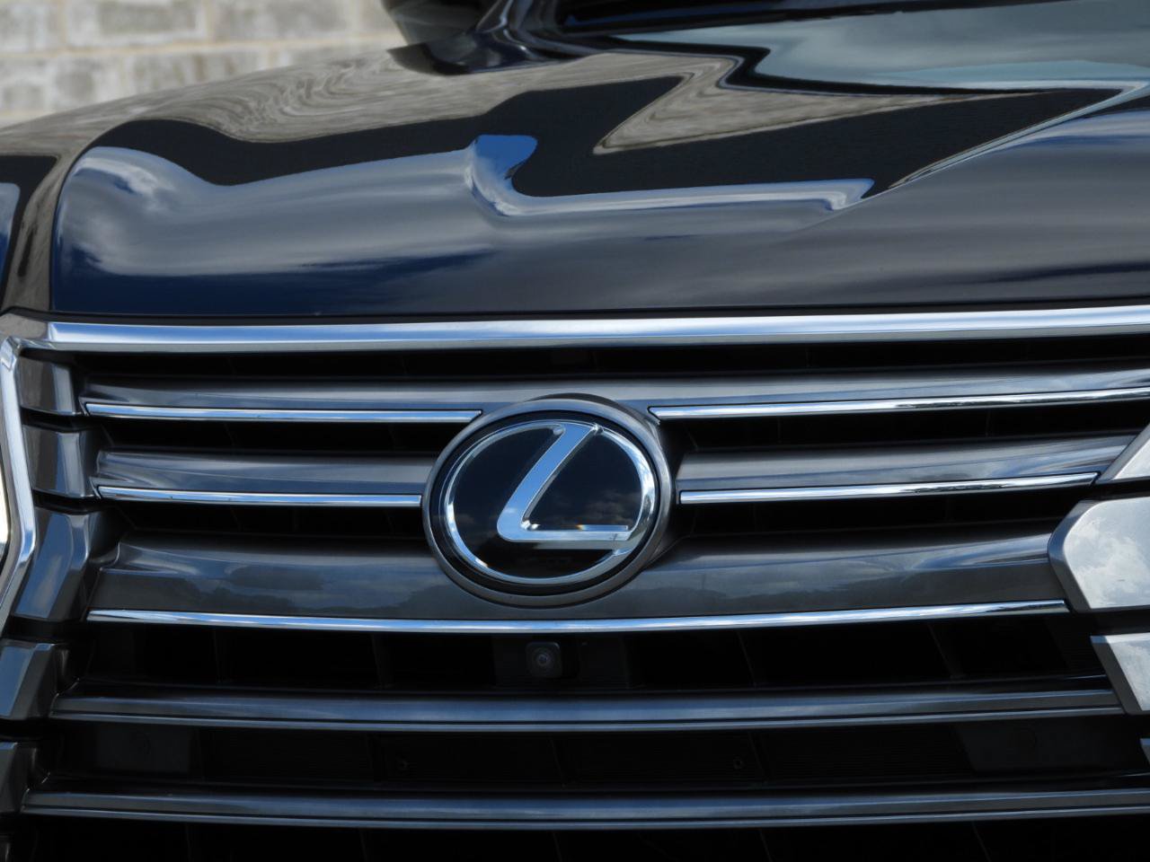 Used 2016 Lexus LX 570 4WD image 5