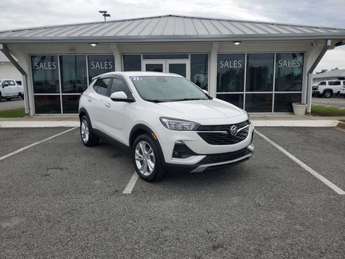 Used 2023 Buick Encore GX Preferred w/ Cold Weather Comfort Package FWD image 9