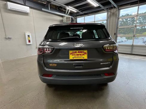 Used 2020 Jeep Compass Sport FWD image 4