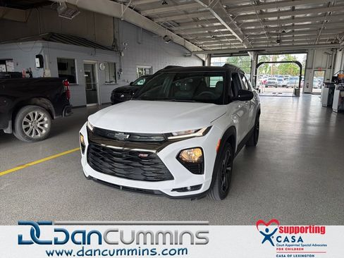 Used 2021 Chevrolet TrailBlazer RS FWD image 1