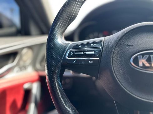 Used 2021 Kia Stinger GT2 image 7